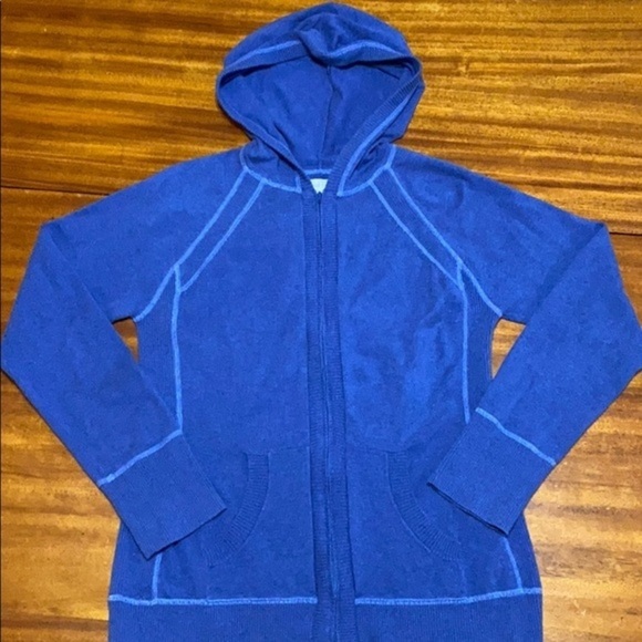 Zip Up Sweater Hoodie - Picture 2 of 16
